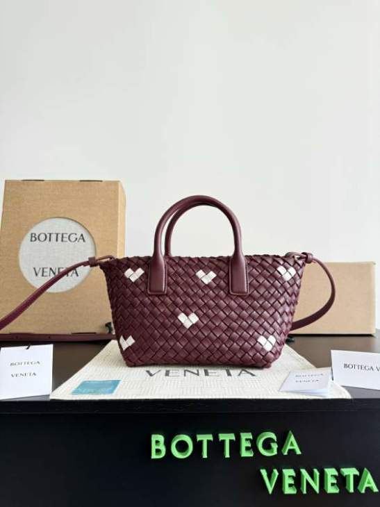 Picture of Bottega Veneta Handbags _SKUfw199736766fw